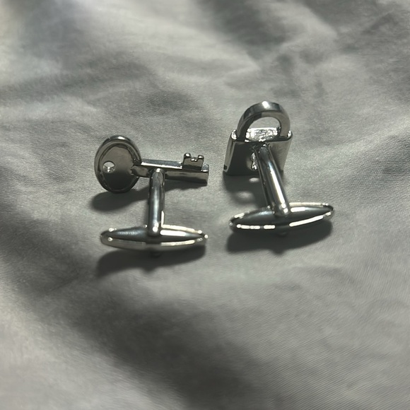 Cuff links - Picture 3 of 3